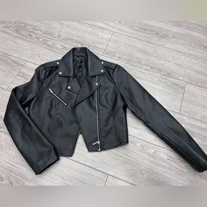 Cropped leather jacket